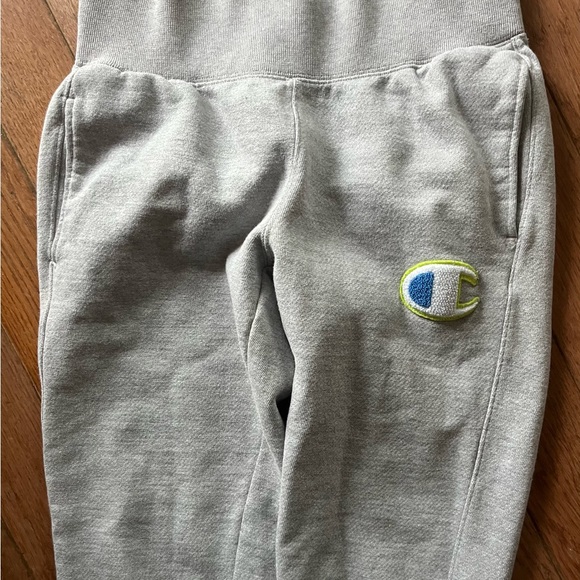 Champion Big C Chenille Logo Sweatpants - Picture 1 of 5
